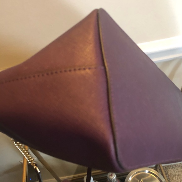 SOLD!! Michael Kors Tote - Picture 5 of 8